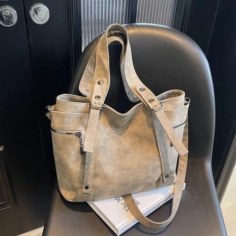 Vintage Τσάντα Tote από Δέρμα PU για Γυναίκες Μεγάλης Χωρητικότητας Τσάντα Ώμου Με Πριτσίνια Μόδα Street Trend Εργασία