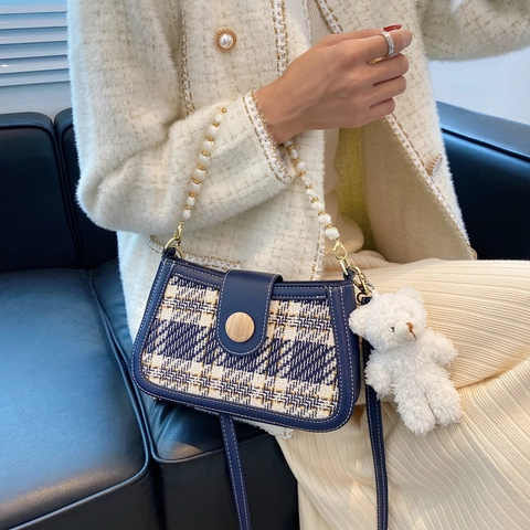 Bolso de Hombro Vintage de Tweed y Cuero PU para Mujer Con Cadena de Perlas Artificiales y Colgante de Oso de Peluche Retro