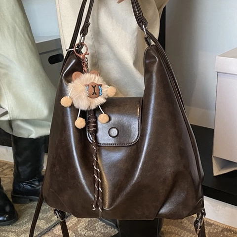 Vintage PU Leder Multifunktionaler Rucksack Für Damen Große Kapazität Schultertasche Mit Plüsch Anhänger Casual Travel Daypack