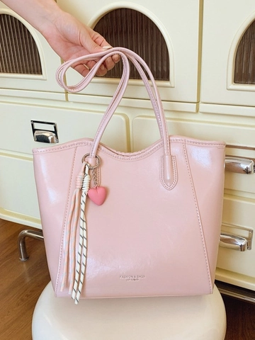 Borsa Tote in Pelle PU di Grande Capacità Minimalista Urbana per Donna Borsa a Tracolla Versatile per Pendolari Con Ciondolo a Cuore