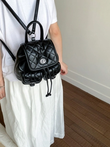 Sac à Dos Femme Mode Matelassé Losange en Cuir PU Avec Fermoir Tournant Cordon de Serrage Poches Multiples Sac à Bandoulière
