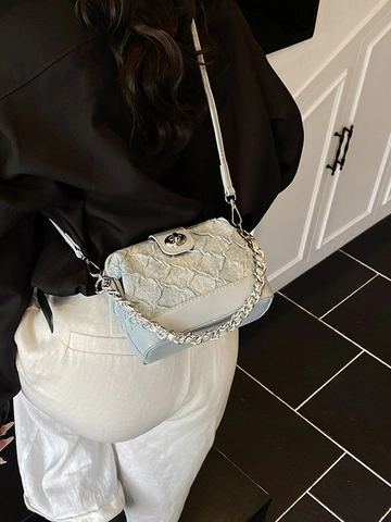 Women Denim Metallic Silver Quilted Crossbody Bag Fashion Chain Box Small Square Shoulder Bag For Daily Use