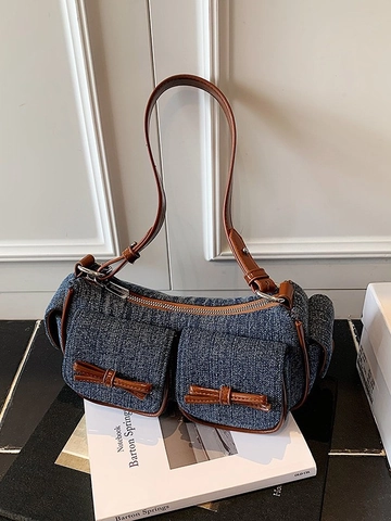 Sac Sous le Bras en Denim Vintage pour Femme Design Élégant de Nœud Multi Poches Sac à Bandoulière Garniture en Cuir PU Petit Sac avec Pendentif Ours