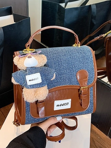Zaino Multifunzionale da Donna Vintage in Denim e Pelle PU Patchwork Borsa a Secchiello Con Ciondolo Orsetto di Peluche Borsa Stile Campus