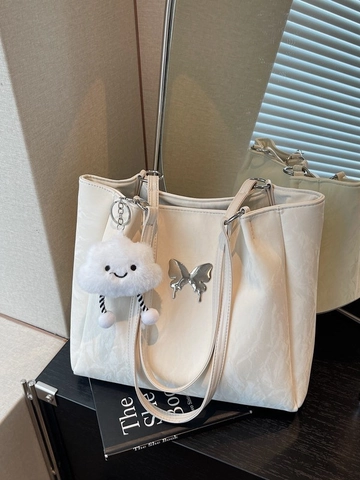 Bolso De Mano De Gran Capacidad Para Mujer Moda Decoración De Mariposa Metálica Cuero De PU Arrugado Bolso De Hombro Con Colgante De Nube