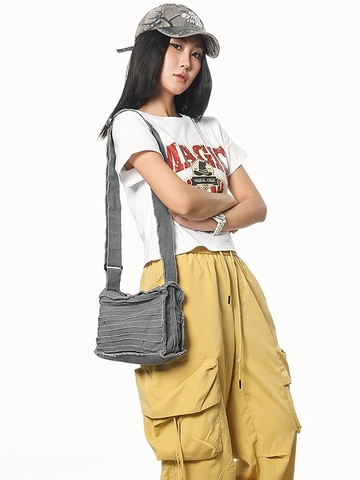 Borsa a Tracolla in Tela Vintage con Bordi Sfrangiati per Donna Uomo Streetwear Borsa a Spalla Pieghettata Casual