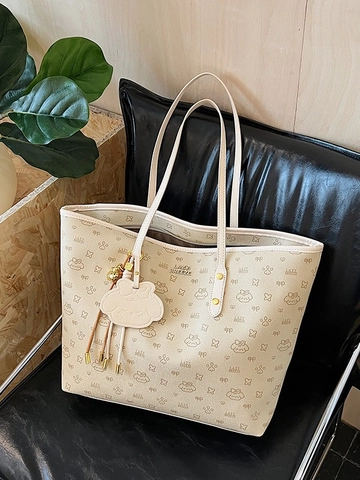 Dames Grote Capaciteit Tote Bag PU Leer Monogram Print Woon-werk Schoudertas Vintage Mode Handtas Met Cartoon Hanger