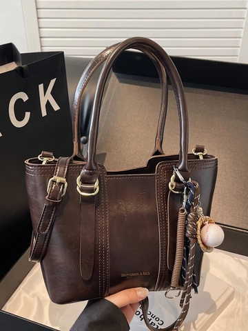 Damen Retro PU Leder Eimer Tasche Große Kapazität Umhängetasche Tote Handtasche Mit Sport Baseball Anhänger Mode Pendeln Tasche