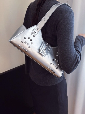 Vintage PU Leder Achseltasche Für Damen Mit Nieten Punk Stil Umhängetasche Modische Moto Stil Pendler Tote Bag Silber Hardware