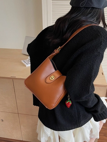 Elegante Borsa a Secchiello da Donna in Pelle PU Borsa a Tracolla Minimalista Con Chiusura a Girello e Ciondolo a Fragola Borsa Pendolare