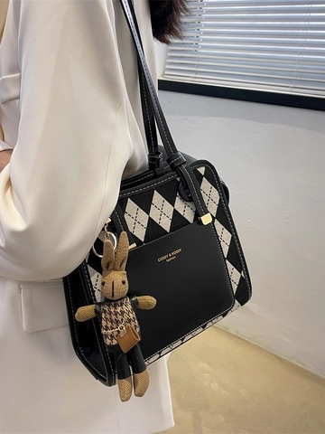 Retro Argyle Patchwork Women Tote Bag Contrast Color PU Fabric Shoulder Bag With Cute Bunny Pendant Fashion Casual Daily Bag