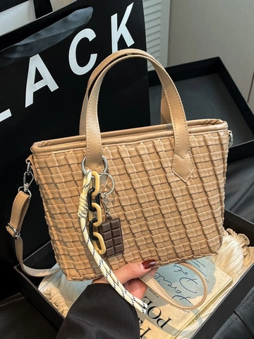 Bolso Bombonera de Cuero PU Tejido Vintage para Mujer Bolso de Hombro Minimalista Retro Con Amuleto de Chocolate