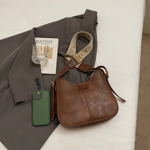 Vintage PU Leder Schultertasche Für Damen Retro Hobo Beuteltasche Mit Geometrischem Breitgurt Minimalistische Täglich Pendeln Umhängetasche