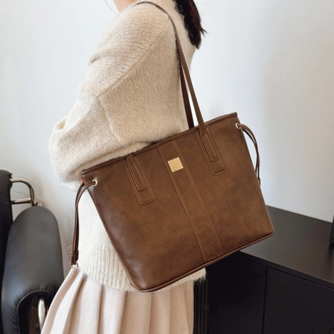 Vintage PU Leder Tote Bag Mit Großer Kapazität Für Damen Retro Stil Mit Goldener Metallplatte Dekor Schultertasche Achseltasche