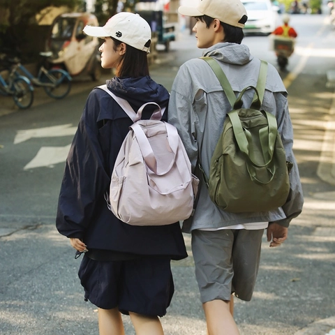 Zaino Minimalista in Nylon Impermeabile Per Donna Grande Capacità Leggero Zaino per Studenti Borsa alla Moda da Viaggio Quotidiano