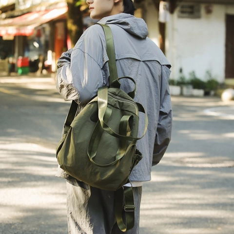 Zaino Minimalista in Nylon Impermeabile Per Donna Grande Capacità Leggero Zaino per Studenti Borsa alla Moda da Viaggio Quotidiano