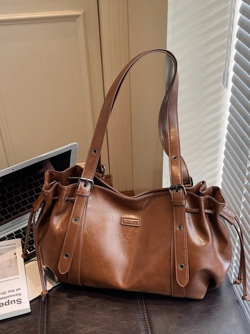 Borsa Tote in Pelle PU da Donna Grande Capacità Borsa a Spalla Retrò Con Occhielli in Metallo Coulisse Borsa Hobo Pendolare