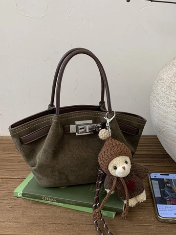 Sac Seau Plissé en Suédine Vintage pour Femme Grande Capacité Sac à Épaule Bandoulière Avec Pendentif Ours Style Streetwear