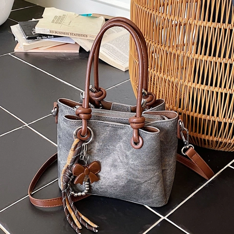 Women Retro PU Leather Bucket Bag Contrast Color Splicing Crossbody Handbag With Bow Pendant Elegant Shoulder Tote Bag