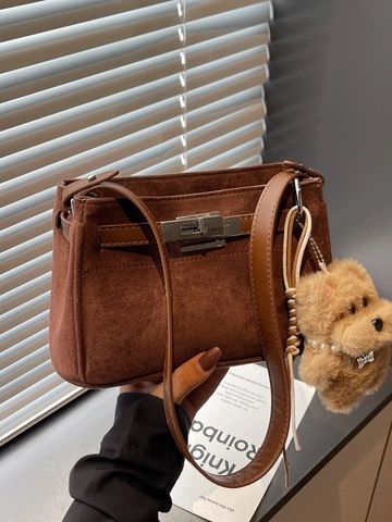 Borsa a Spalla da Donna in Pelle PU Effetto Scamosciato Design Retrò Chiusura in Metallo Borsa Sottobraccio Con Ciondolo in Peluche