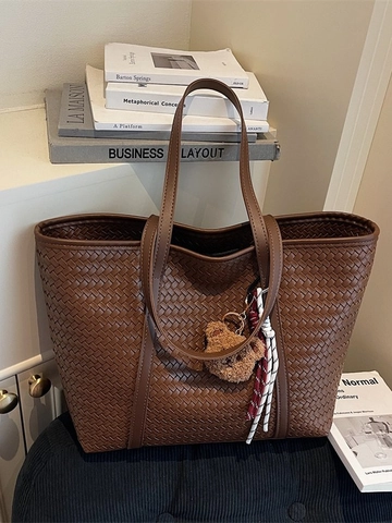 Große Gewebte Tragetasche Für Damen Retro PU Leder Schultertasche Mit Bärenanhänger Vintage Webstruktur Handtasche