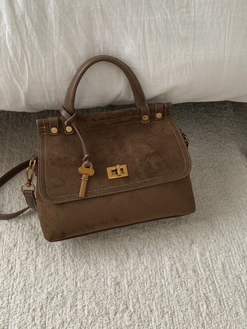 Vintage PU Leather Shoulder Bag For Women Retro Square Crossbody Handbag With Metal Lock Key Pendant Daily Commuter Fashion