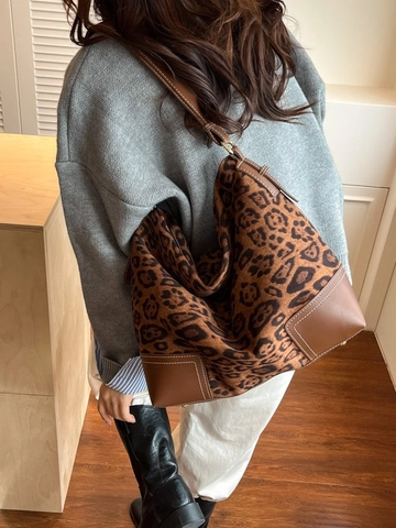 Leopard Print Suede Tote Bag For Women 2025 Fashion Large Capacity Hobo Bag Stitching Commuter Shoulder Bag Daily Handbag