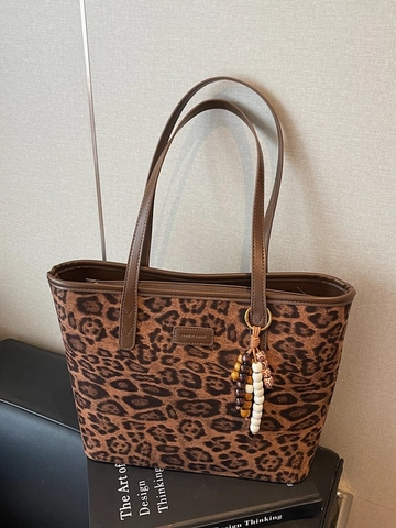 Borsa Tote in Camoscio Vintage Donna Grande Capacità Secchiello Leopardato Con Nappa di Perline Borsa a Tracolla Casual Moda Ufficio Pendolare