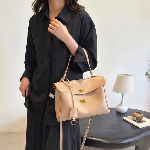 Damen Minimalistische PU Leder Tragetasche Große Kapazität Pendler Umhängetasche Mit Gold Schlossverschluss Mode Unterarm Handtasche