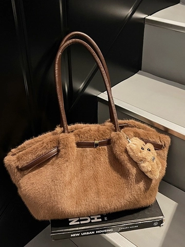 Bolso Tote de Peluche de Piel Artificial de Moda para Mujer Urbano Simple Plisado Bolso de Hombro Esponjoso de Gran Capacidad Con Colgante de Oso