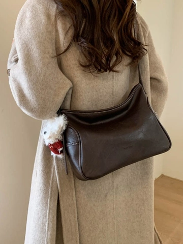 Vintage PU Leder Grote Capaciteit Crossbodytas Voor Dames Mode Contraststiksel Tote Schoudertas Met Pluche Bedeltje