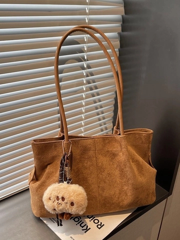Bolso de Mano de Gamuza de Gran Capacidad para Mujer Vintage Urbano Simple Bolso de Hombro con Cierre Magnético y Colgante de Felpa