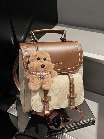 Sac à Dos Rétro pour Femmes Surpiqûres Contrastées Sac à Main en Cuir PU Avec Pendentif Ours en Peluche Mode Multifonction