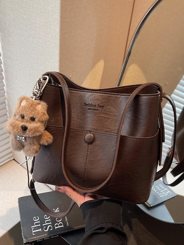 Große Kapazität Vintage PU Leder Beuteltasche Für Damen Pendeln Schultertasche Mit Abnehmbarem Plüsch Hund Anhänger Modetasche