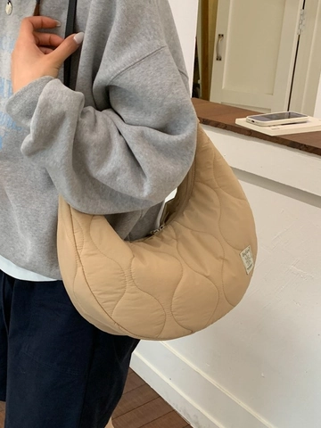 Dames Casual Gewatteerde Hobo Tas Lichtgewicht Polyester Crossbody Tas Zachte Schoudertas Veelzijdige Tote Voor Dagelijks Gebruik