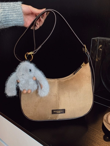 Bolso de Axila de Cuero PU Esmerilado Vintage para Mujer Bolso de Hombro Hobo Minimalista Color Sólido Con Colgante de Conejo de Peluche