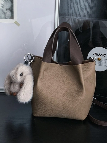 Women Lychee Grain PU Leather Bucket Bag Contrast Color Shoulder Crossbody Handbag With Rabbit Plush Pendant Retro Casual Bag