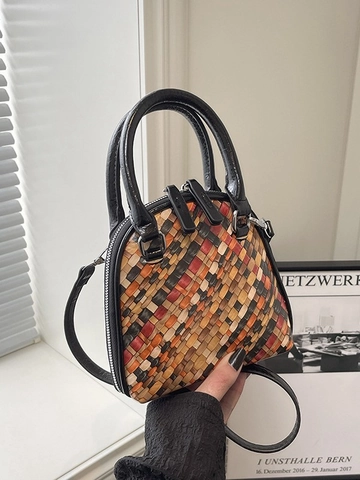 Vintage Colorful Woven PU Leather Shell Crossbody Bag For Women Retro Top Handle Handbag With Heart Charm Shoulder Bag