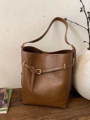 Retro PU Leather Bucket Bag For Women Minimalist Large Capacity Shoulder Bag With Belt Buckle Decor Casual Crossbody Bag