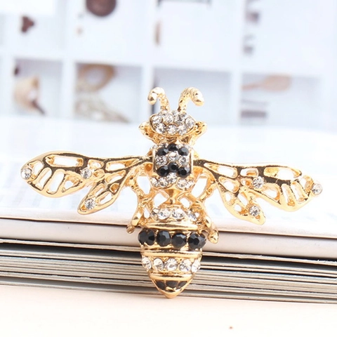 Vintage Zinc Alloy Honeybee Brooch Rhinestone Inlaid Insect Lapel Pin For Women Men Fashion Decorative Clothing Jewelry Gift