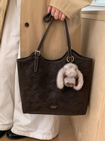 Women Large Capacity Tote Bag PU Leather Vintage Minimalist Shoulder Bag With Plush Bunny Keychain Commuter Handbag
