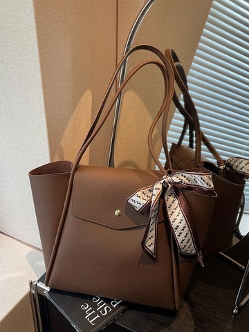 Damen Große Kapazität Tote Bag PU Leder Litschikorn Schultertasche Mit Dekorativem Schal Gold Schnalle Pendler Handtasche