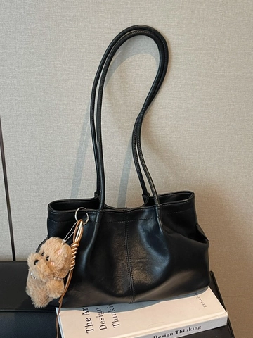 Women's Large Capacity PU Leather Tote Bag Minimalist Pleated Shoulder Bag Casual Handbag with Plush Pendant Fashion Commuter Bag