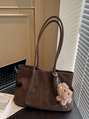 Large Capacity Retro PU Tote Bag For Women Matte Solid Color Shoulder Bag With Plush Charm Casual Commuting Handbag