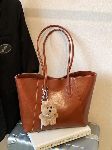 Vintage Large Capacity Women Tote Bag PU Leather Solid Color Commuter Shoulder Bag With Plush Bear Pendant Fashion Handbag