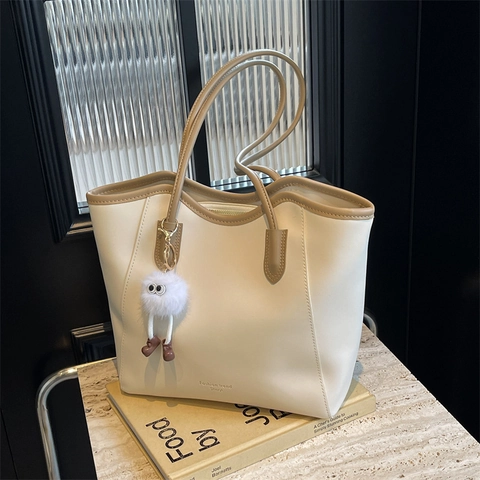 Large Capacity Women PU Leather Tote Bag Minimalist Contrast Color Shoulder Bag With Plush Monster Pendant Commuting Handbag