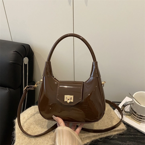 Franse Minimalistische PU Lakleer Okseltas Voor Dames Vintage Metalen Gesp Halve Maan Hobo Tas Voor Werk Dagelijks