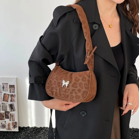 Borsa Sottobraccio alla Moda con Stampa Leopardata per Donna Retro in Pelle PU Borsa a Spalla con Fibbia a Farfalla Tracolla Arricciata