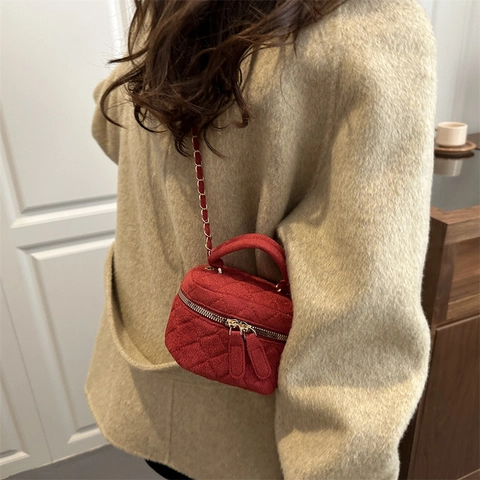 Women Quilted Rhombus Mini Crossbody Bag Corduroy Vanity Case Box Shoulder Bag With Metal Chain Small Handbag