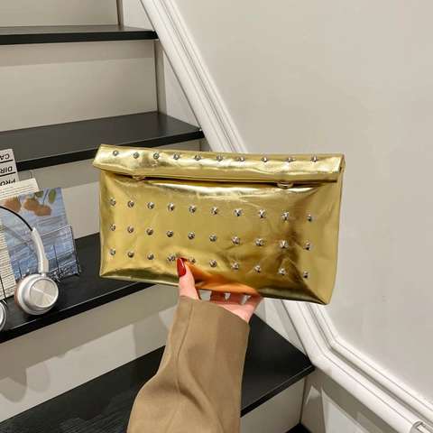 Bolso de Mano de Sobre de Moda para Mujer Decoración de Remaches Cuero de PU Bolso de Axila para Fiesta de Noche Bolso Cuadrado Pequeño Dorado Plateado Negro Marrón